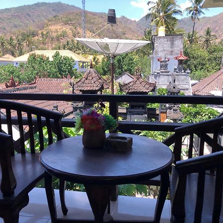 Tira Amed Homestay エクステリア 写真