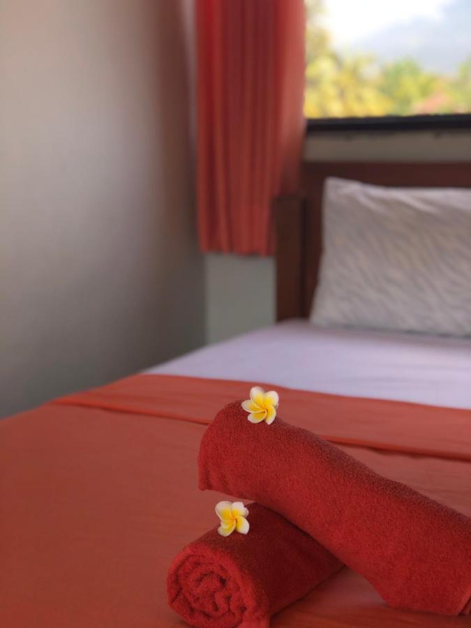 Tira Amed Homestay エクステリア 写真