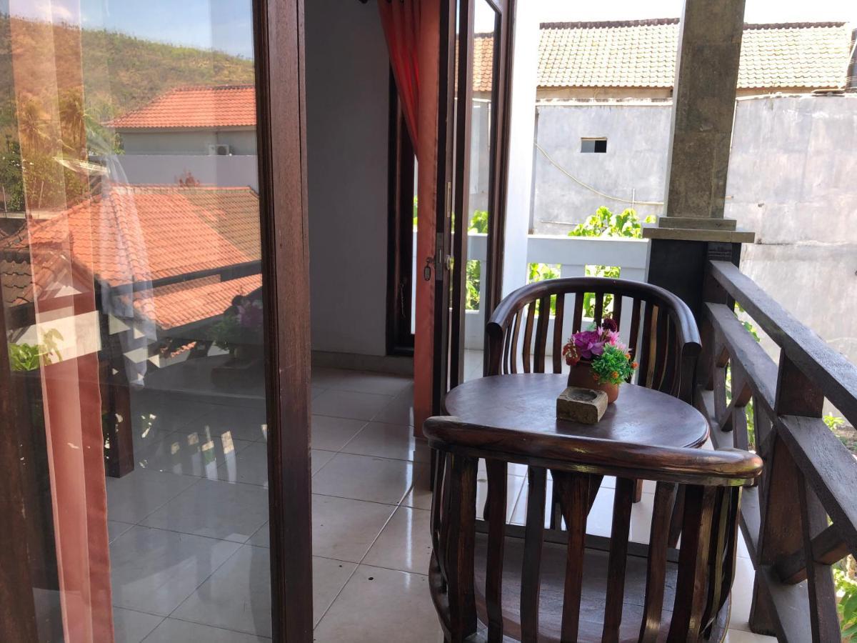 Tira Amed Homestay エクステリア 写真
