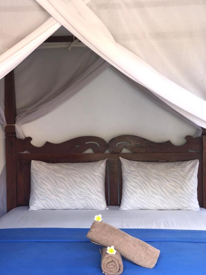 Tira Amed Homestay エクステリア 写真