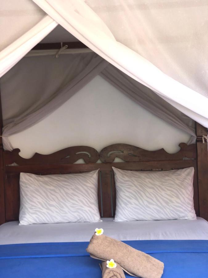 Tira Amed Homestay エクステリア 写真