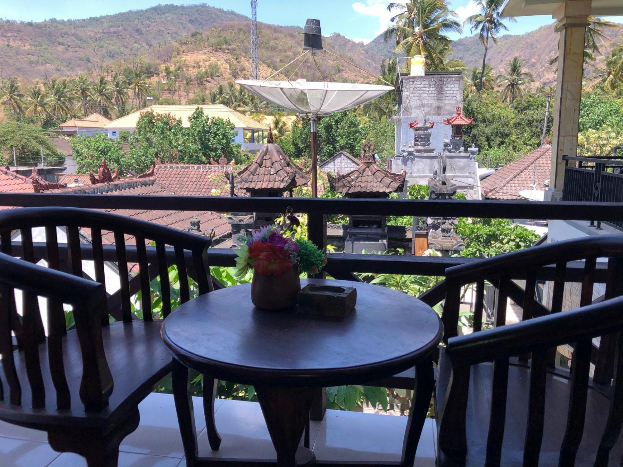 Tira Amed Homestay エクステリア 写真