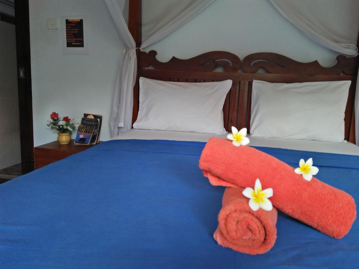 Tira Amed Homestay エクステリア 写真