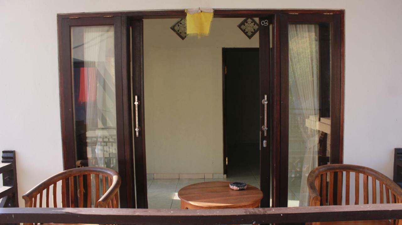 Tira Amed Homestay エクステリア 写真