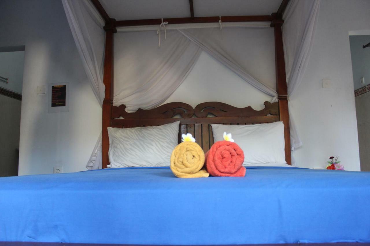 Tira Amed Homestay エクステリア 写真
