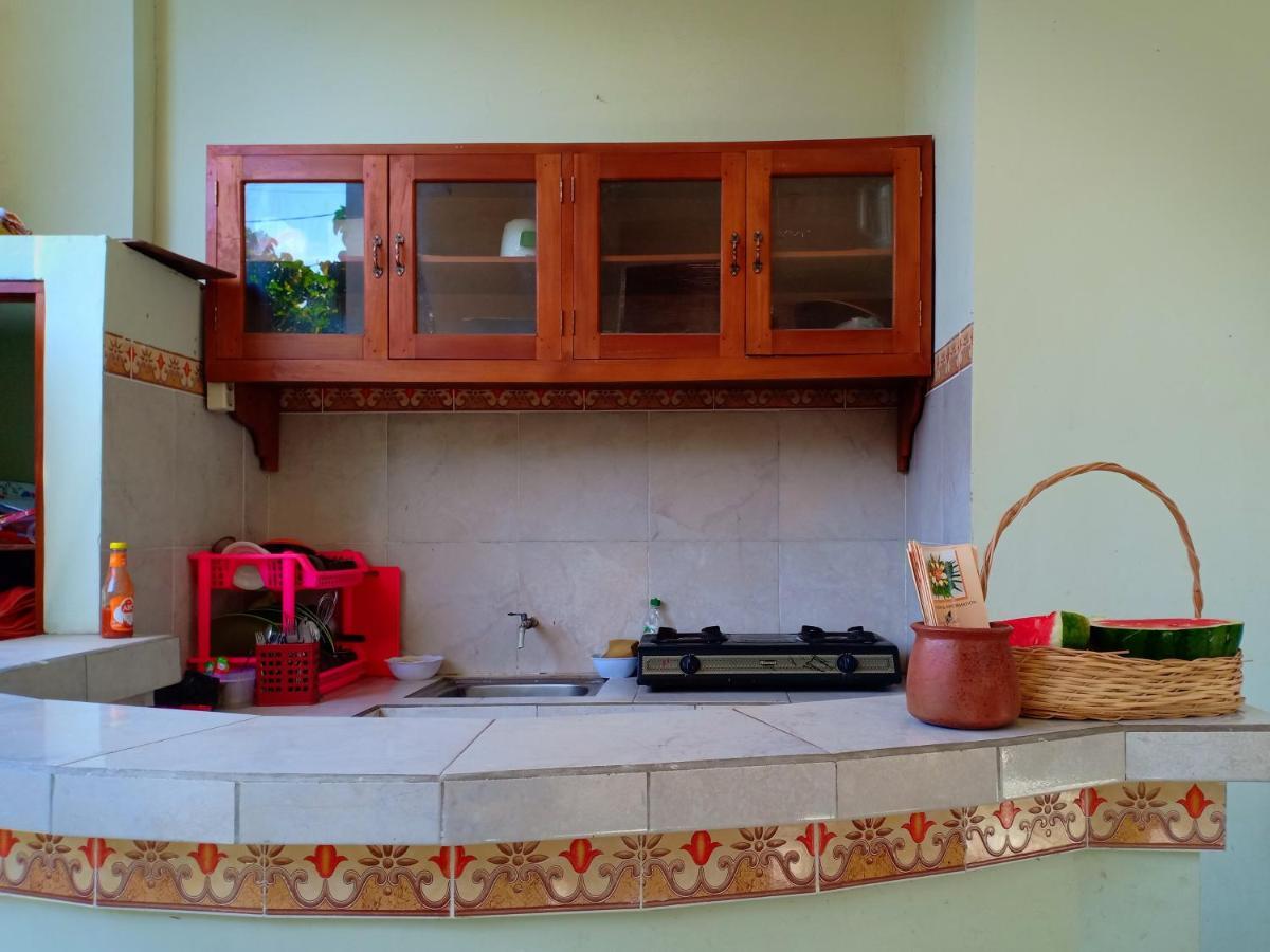 Tira Amed Homestay エクステリア 写真