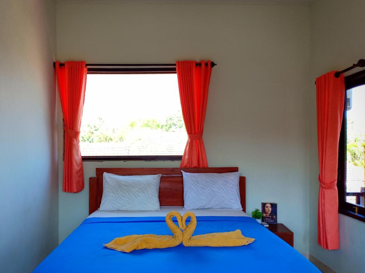 Tira Amed Homestay エクステリア 写真