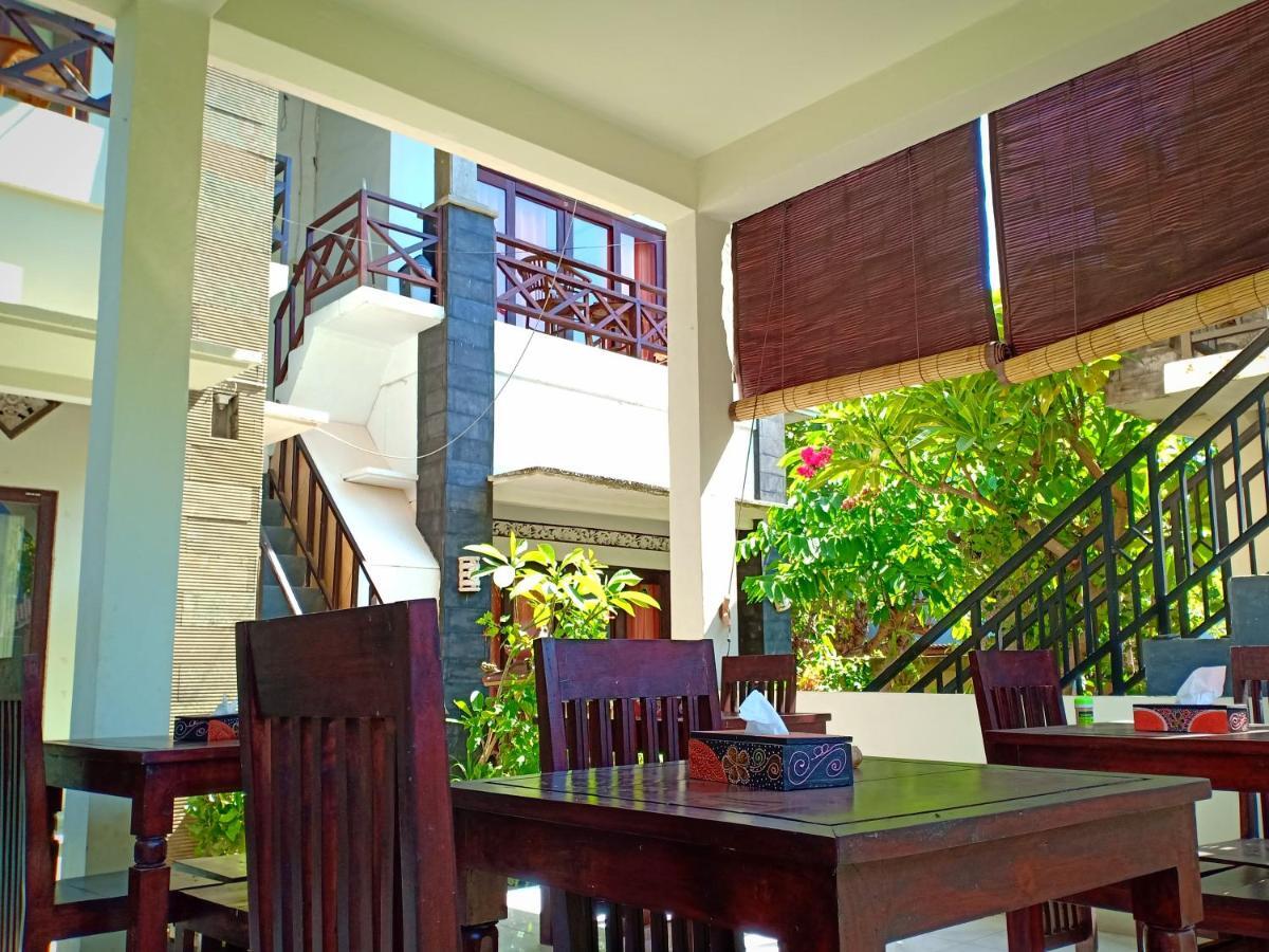 Tira Amed Homestay エクステリア 写真